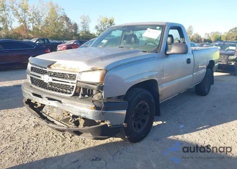 2007 Chevrolet Silverado 1500 Classic Work Truck z USA, uszkodzony, nr VIN 3GCEK14X57G243158